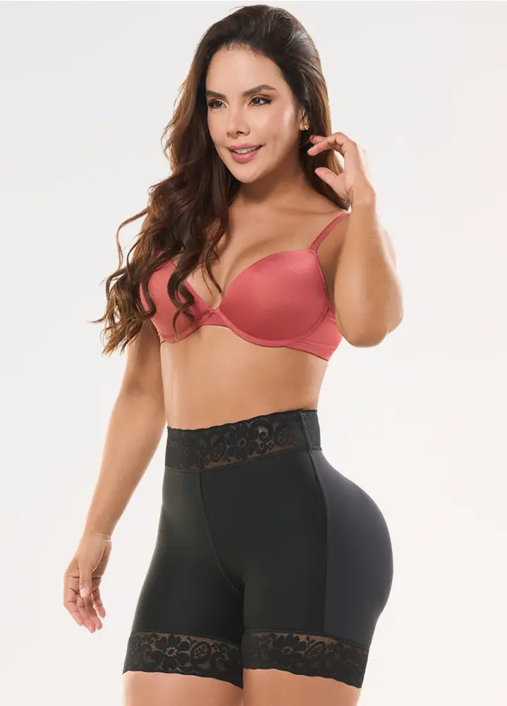 Short Faja Salome 316-2: Invisible y Levanta cola